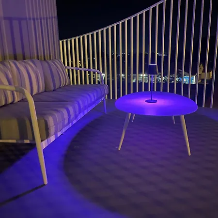 Appartement Luxusapartment Mit 40 Qm Terrasse, E-parkplatz Und Parkplatz