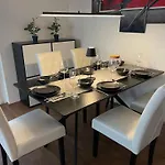 Luxusapartment Mit 40 Qm Terrasse, E-parkplatz Und Parkplatz Апартаменти *