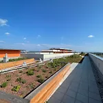 Luxusapartment Mit 40 Qm Terrasse, E-parkplatz Und Parkplatz Апартаменти *