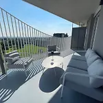 Luxusapartment Mit 40 Qm Terrasse, E-parkplatz Und Parkplatz Апартаменти *