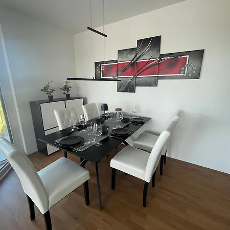 Apartament Luxusapartment Mit 40 Qm Terrasse, E-parkplatz Und Parkplatz