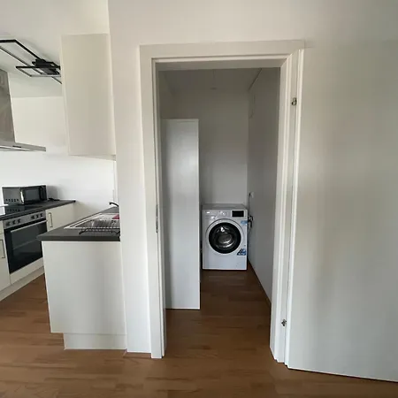 Luxusapartment Mit 40 Qm Terrasse, E-parkplatz Und Parkplatz Apartman *