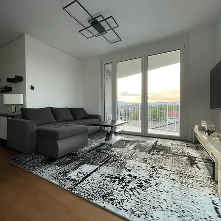 Luxusapartment Mit 40 Qm Terrasse, E-parkplatz Und Parkplatz Apartment Graz