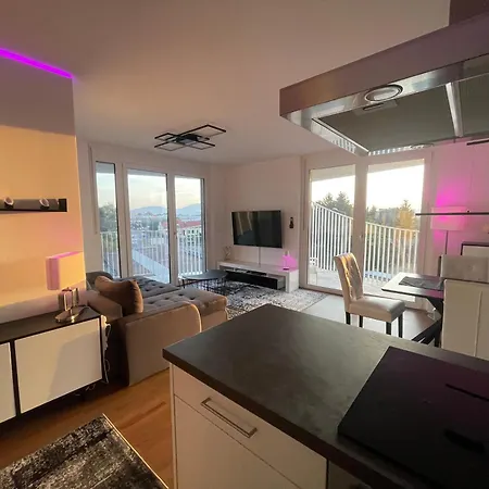 Luxusapartment Mit 40 Qm Terrasse, E-parkplatz Und Parkplatz Apartman *