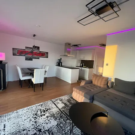 Luxusapartment Mit 40 Qm Terrasse, E-parkplatz Und Parkplatz 公寓 *
