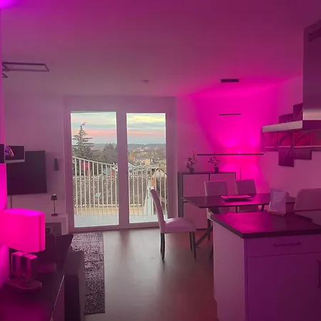 Apartment Luxusapartment Mit 40 Qm Terrasse, E-parkplatz Und Parkplatz