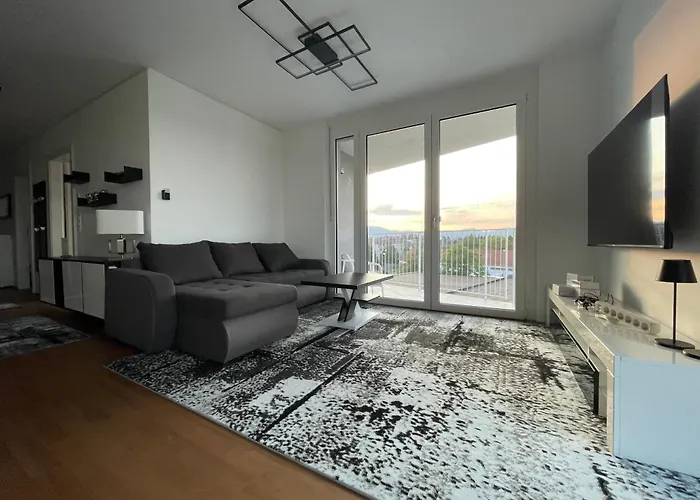 Luxusapartment Mit 40 Qm Terrasse, E-parkplatz Und Parkplatz Lejlighed Graz
